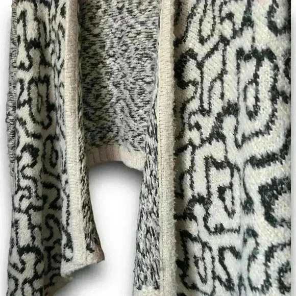 Wool blend knit open front cardigan geometric artsy pattern sweater waterfall m - Picture 3 of 8